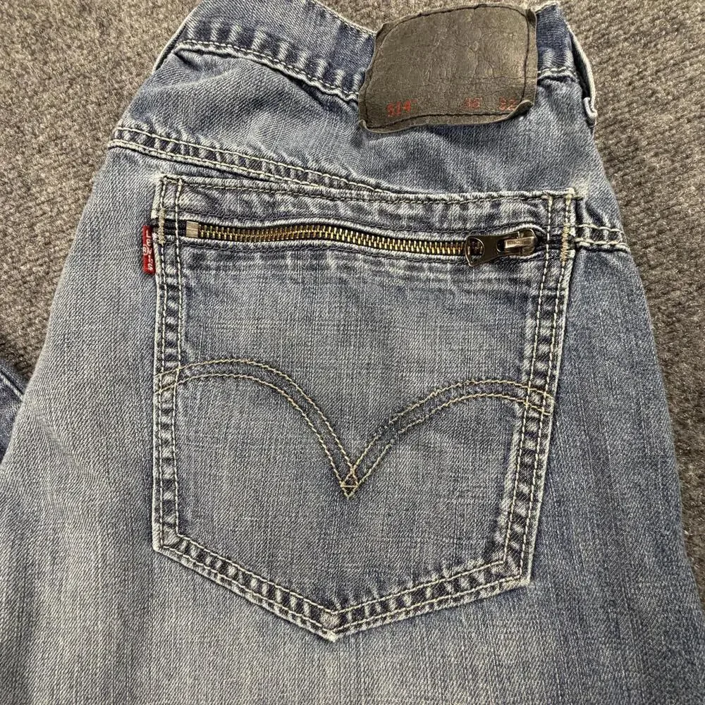 Levi's 514 Men's Jeans Size 36x32 Light Wash Denim #1002‎